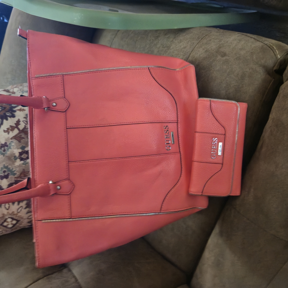 GUESS Coral Tote Bag and Wallet Set